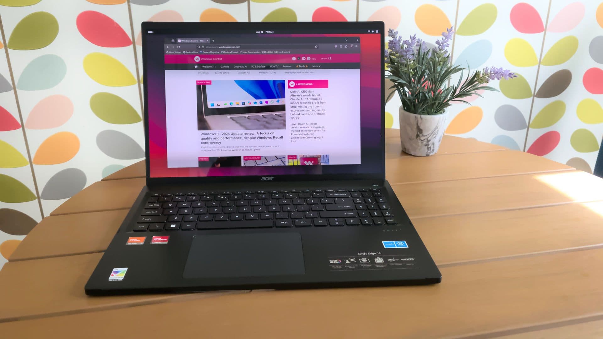 Tired of waiting for Microsoft? This Linux developer built his own native Copilot app.