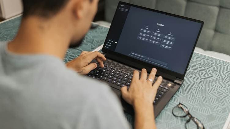 長時間のプログラミングもAIにおまかせ！SpaceXAI「Grok 4.7」が実現する作業効率化