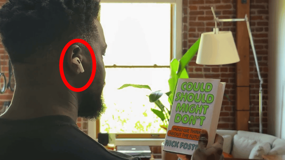 Appleの「カメラ搭載AirPods」がリリース間近らしいことがmacOSリリース候補版内のファイルから判明