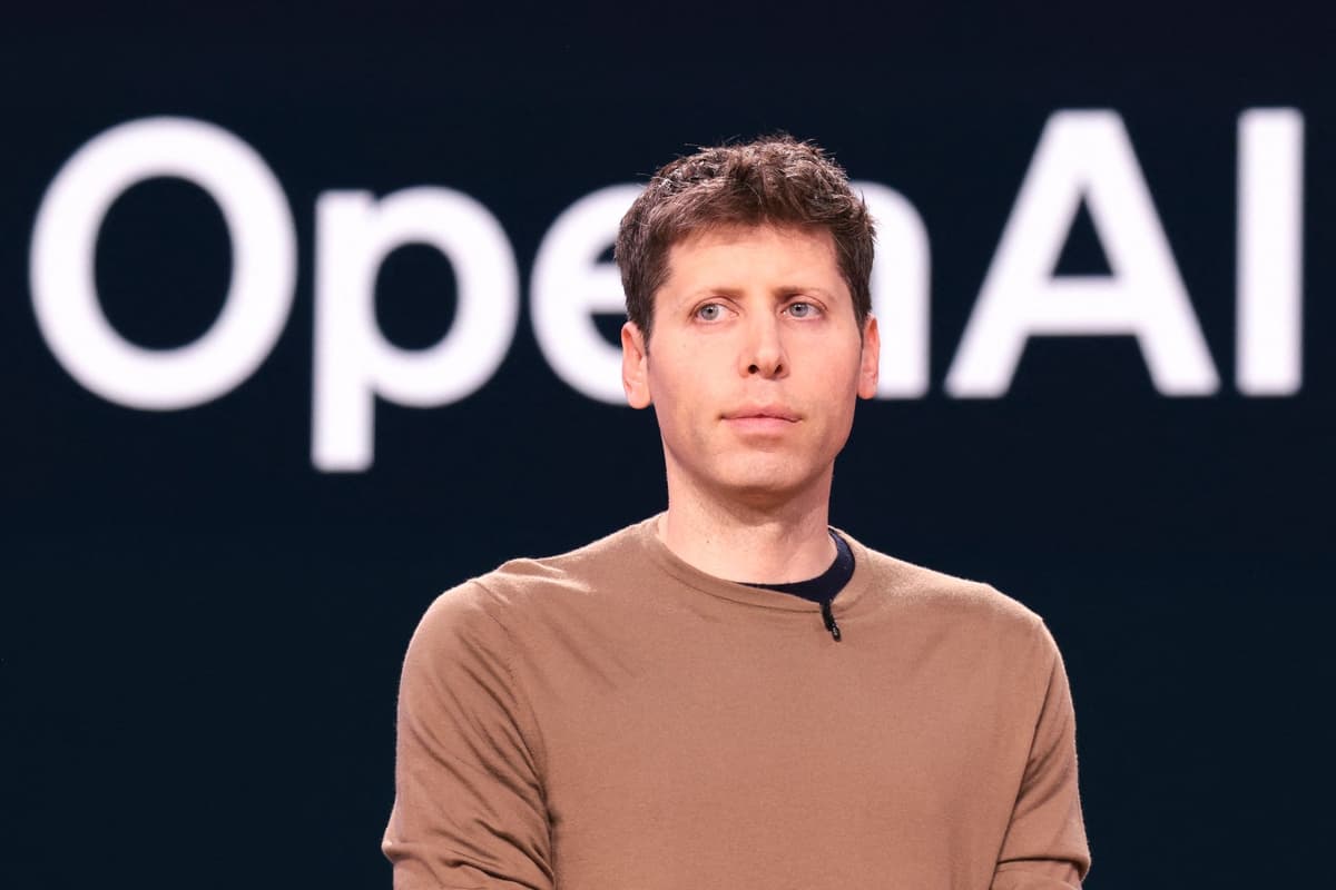 US Defense Official Calls OpenAI Executive \\\"Village Idiot\\\" Over AI Remarks